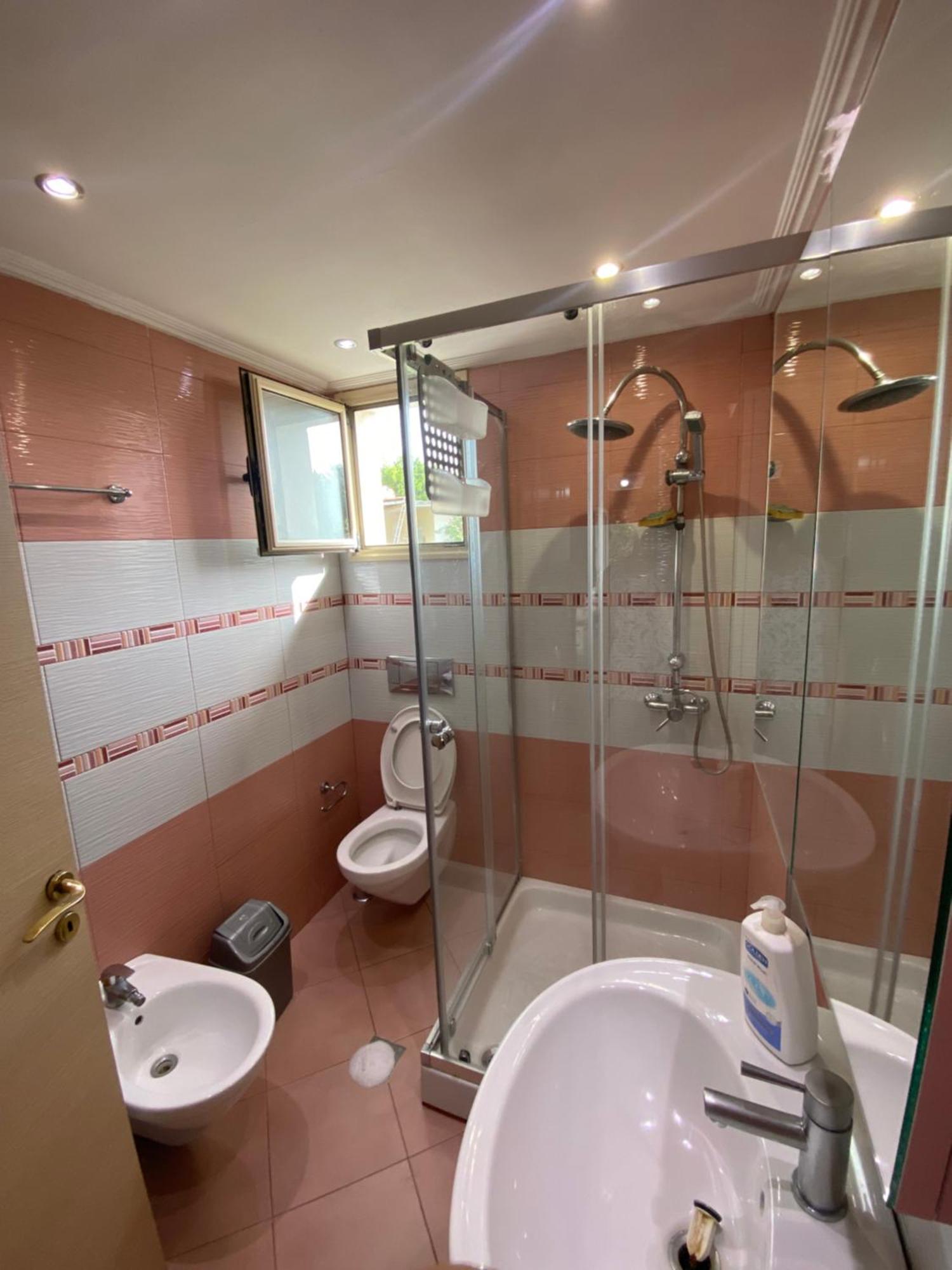 Vila Violeta 1 Vlorë 外观 照片